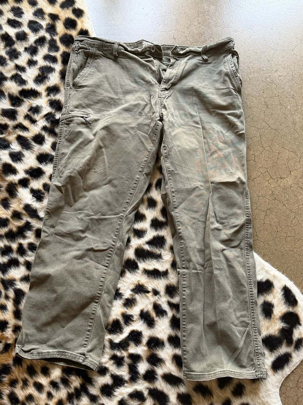 Weatherproof Vintage Green Casual Utility Pants with Zipper Pocket